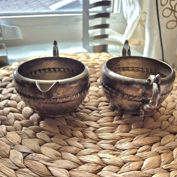 Silver with Copper Scroll Cream and Sugar dishes - Antique Tarnished  - Picture 8 of 8